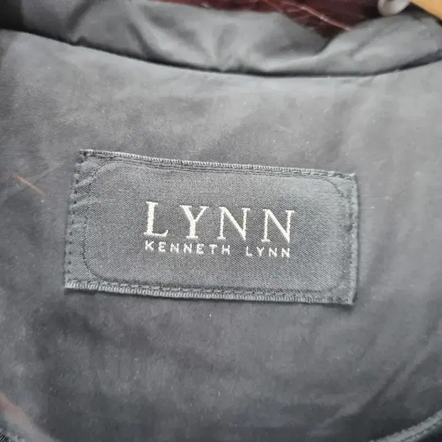 Z4615 LYNN 오리털 블랙 패딩 너구리털후드 여85160