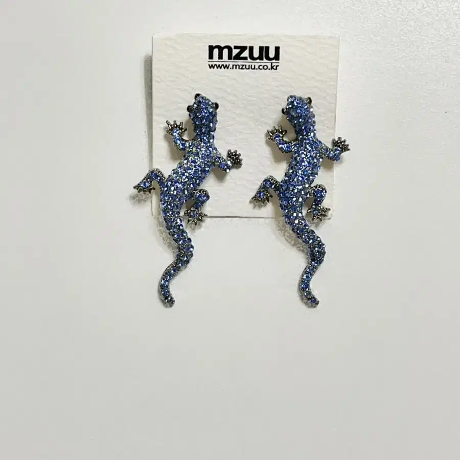 <새상품> 엠주 mzuu EARRINGS 도마뱀 귀걸이 스와로브스키