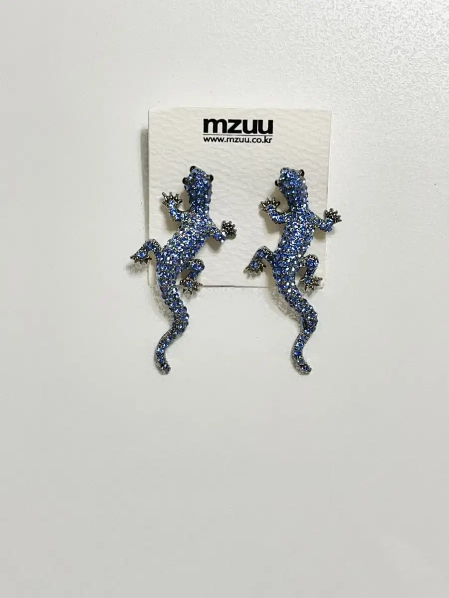 <새상품> 엠주 mzuu EARRINGS 도마뱀 귀걸이 스와로브스키