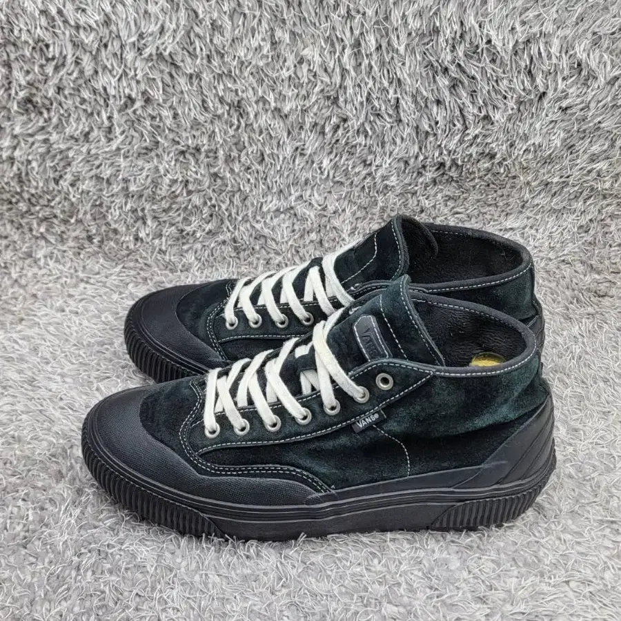 Vans 반스  Distruct MID MTE    트레이너 블랙