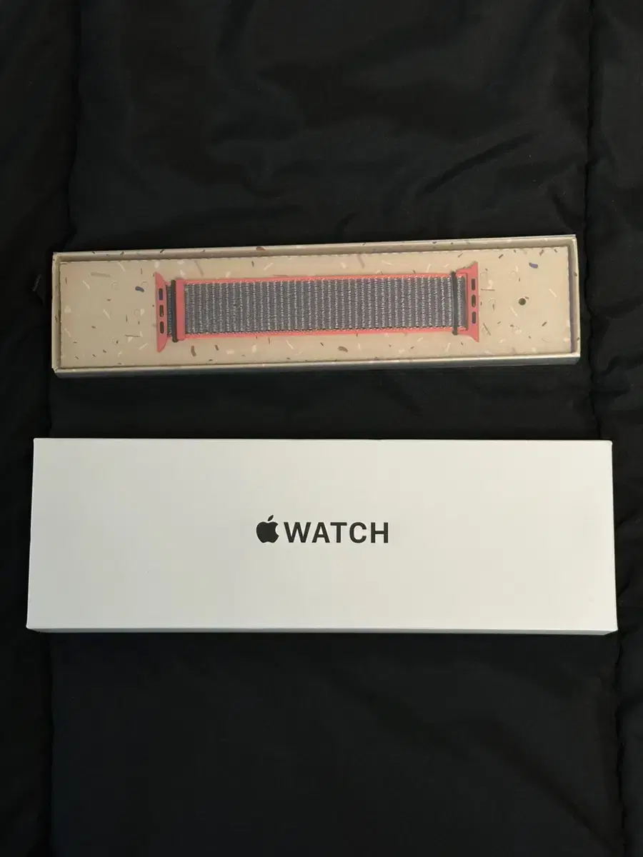 *unsealed* Apple Watch SE2 44mm Starlight