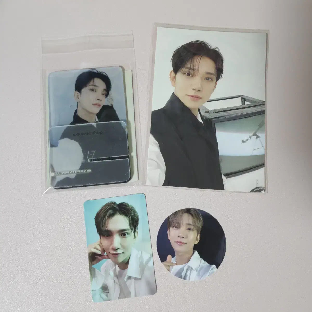 Seventeen Joshua_Weverse Acrylic, Aladin Postcard, Mini 12-pack Photocard