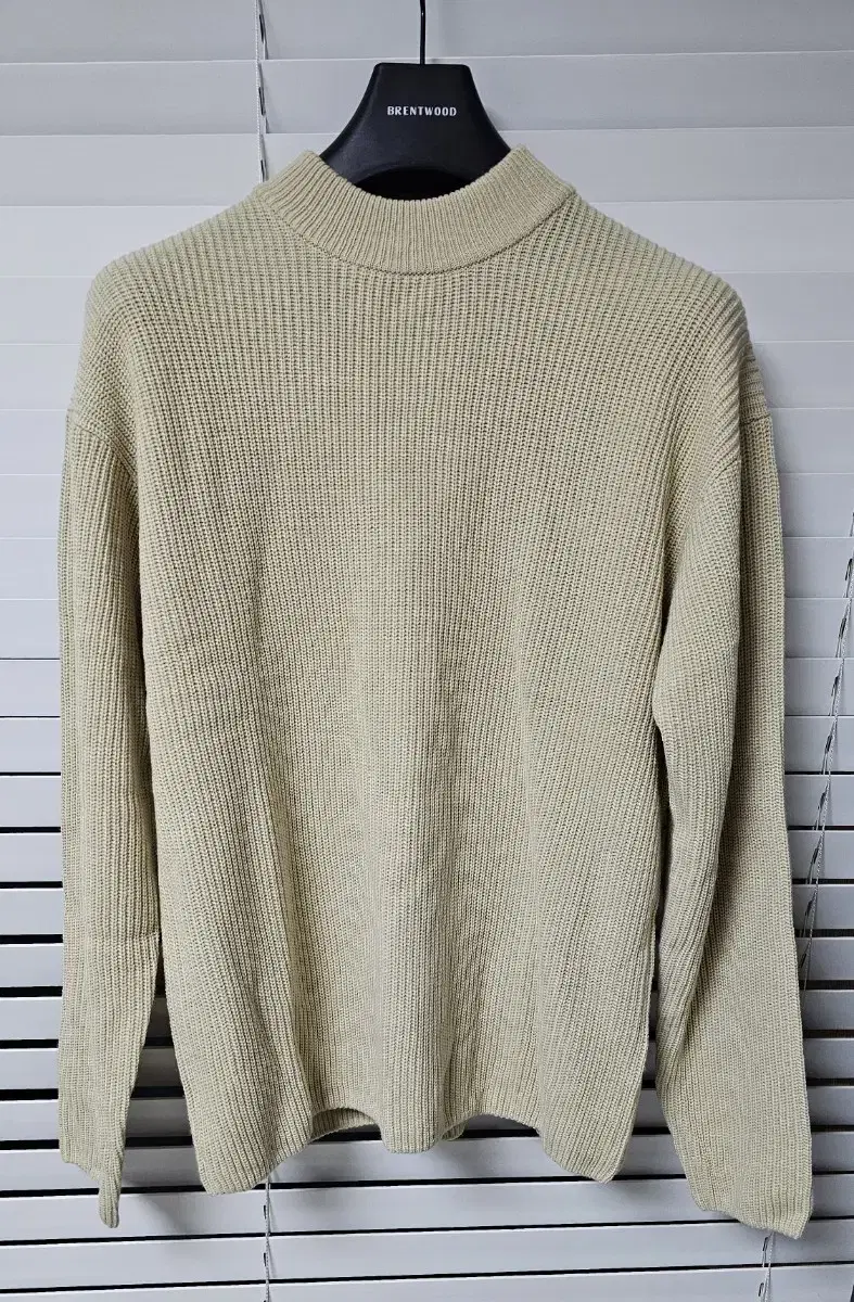 [100] SLOW Eslow Knit Sweater