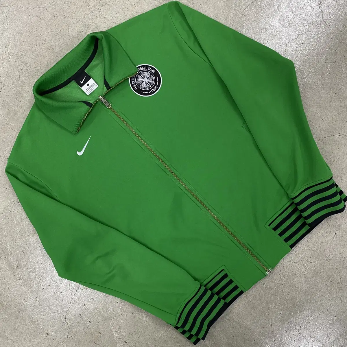 Nike Celtic Logo Green Track Top