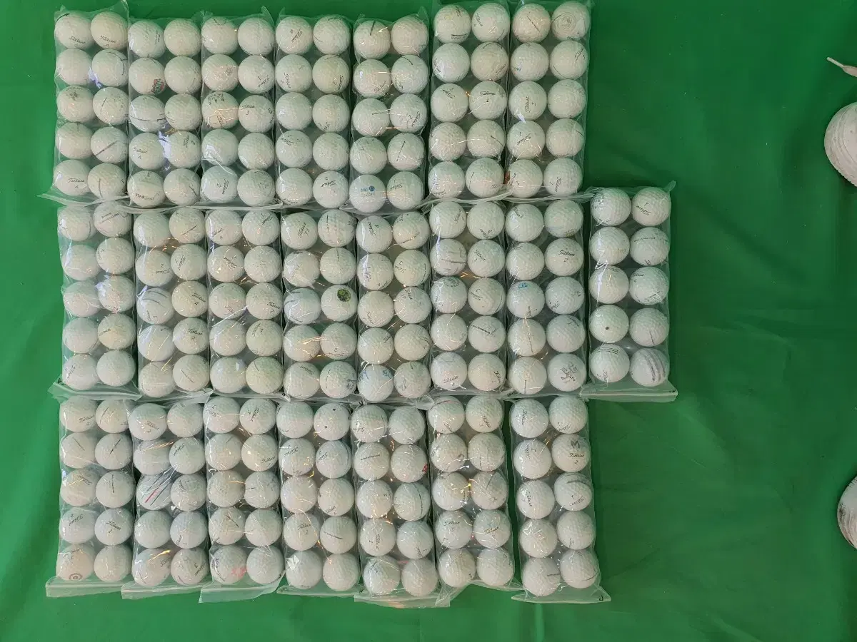 22 bags of Titleist prov1 roastballs A-grade 220 balls