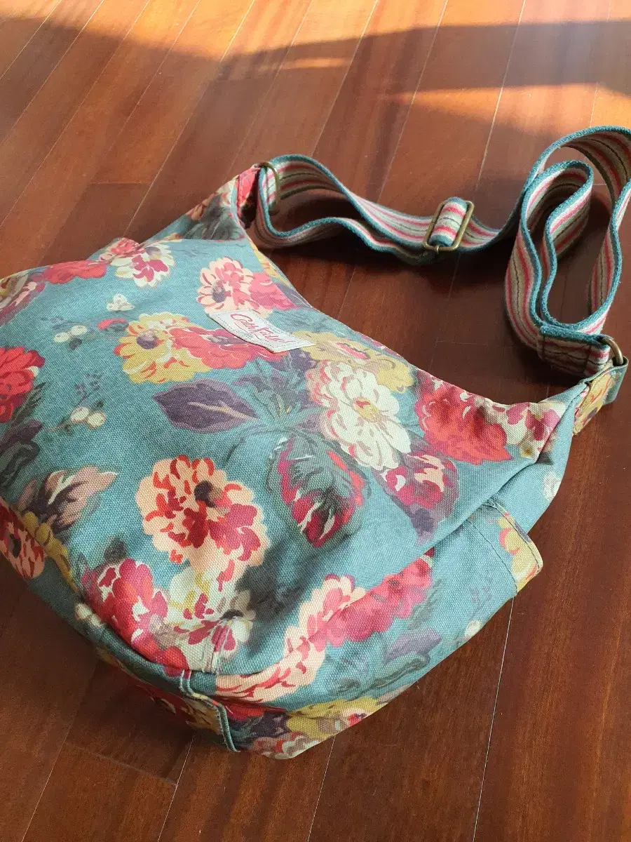 Caskidson Shoulder Bag with Pouch