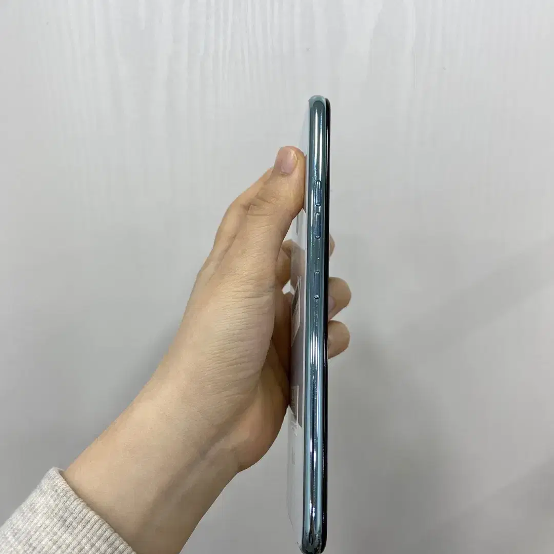 Q51 화이트 32GB 부산 중고폰 팝니다 26178