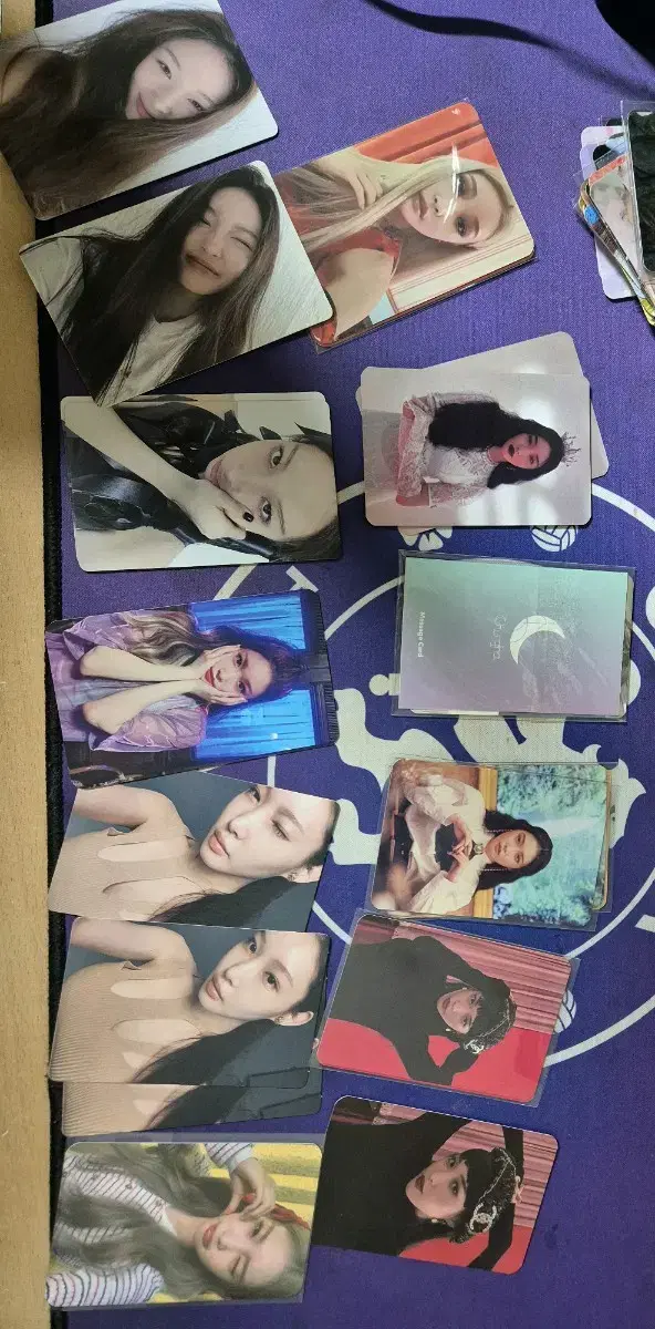 Chung Ha Gongbang Photocard photocard sells