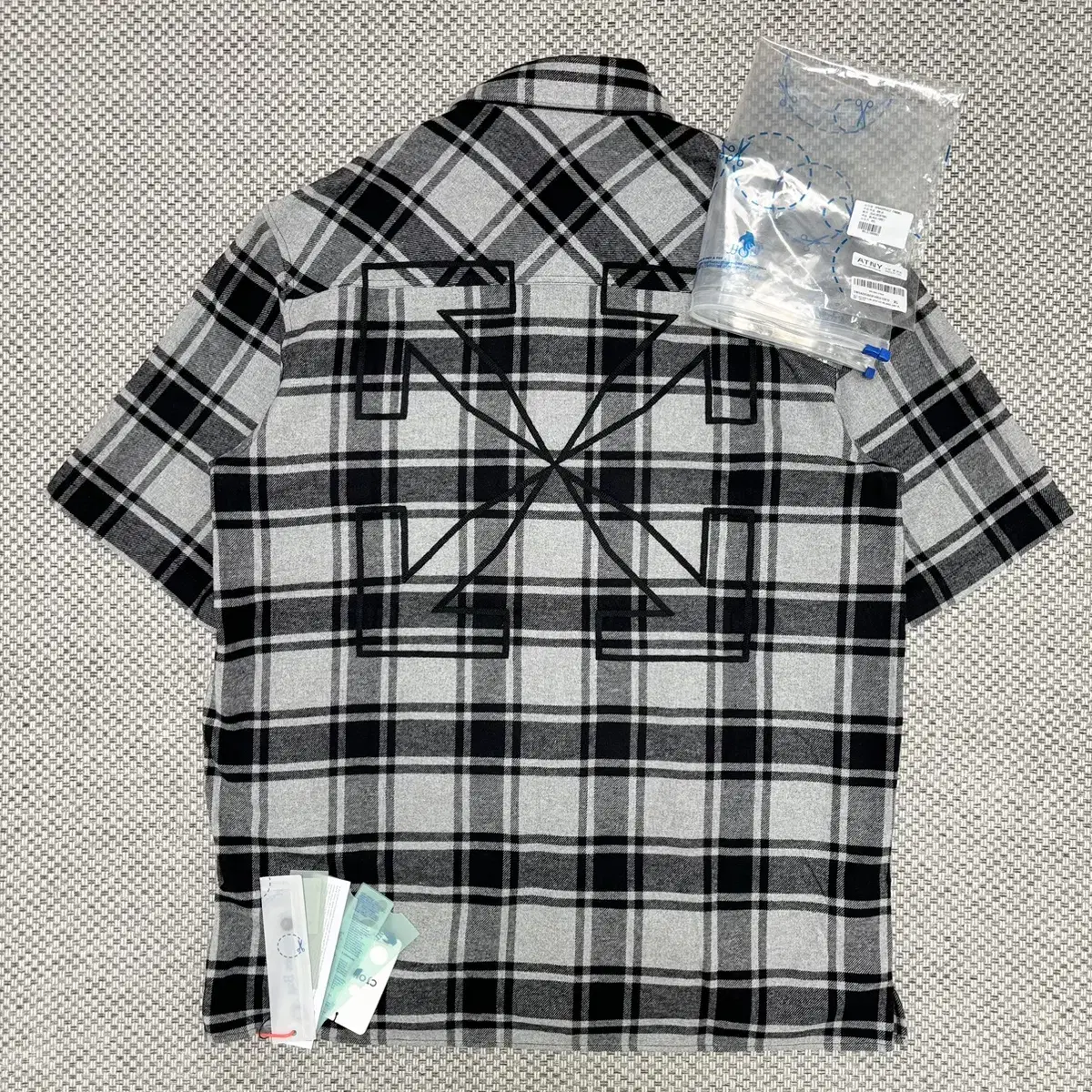 [XL]Off-white flannel short sleeve shirt