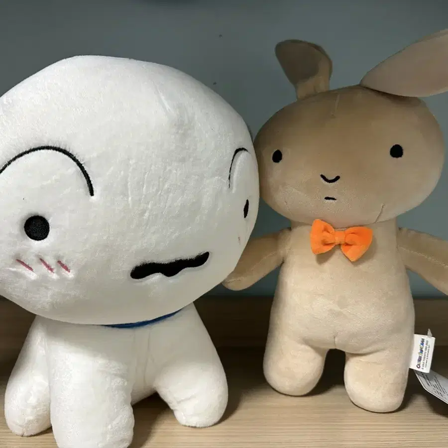 흰둥이, 짱구 유리 인형