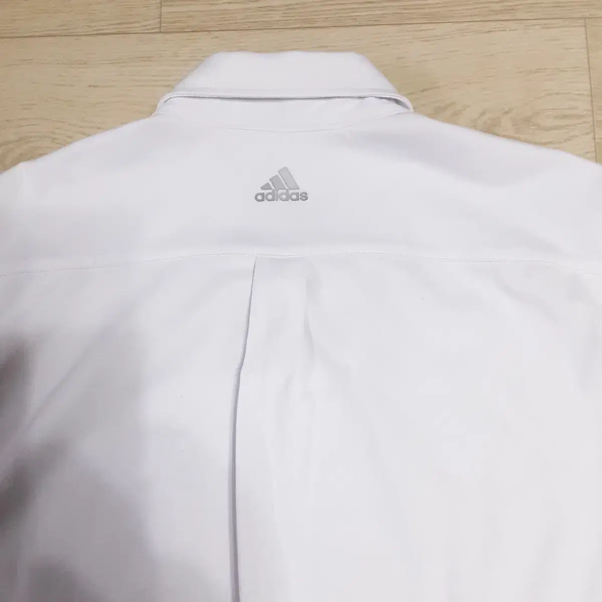 아디다스 (ADIDAS) 기능성 폴리 반팔 셔츠 - 넉넉한 105