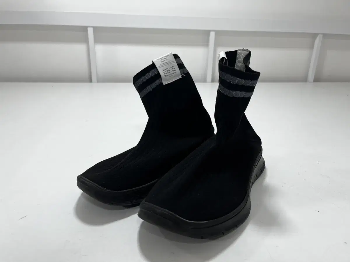 MAISON MARTIN MARGIELA