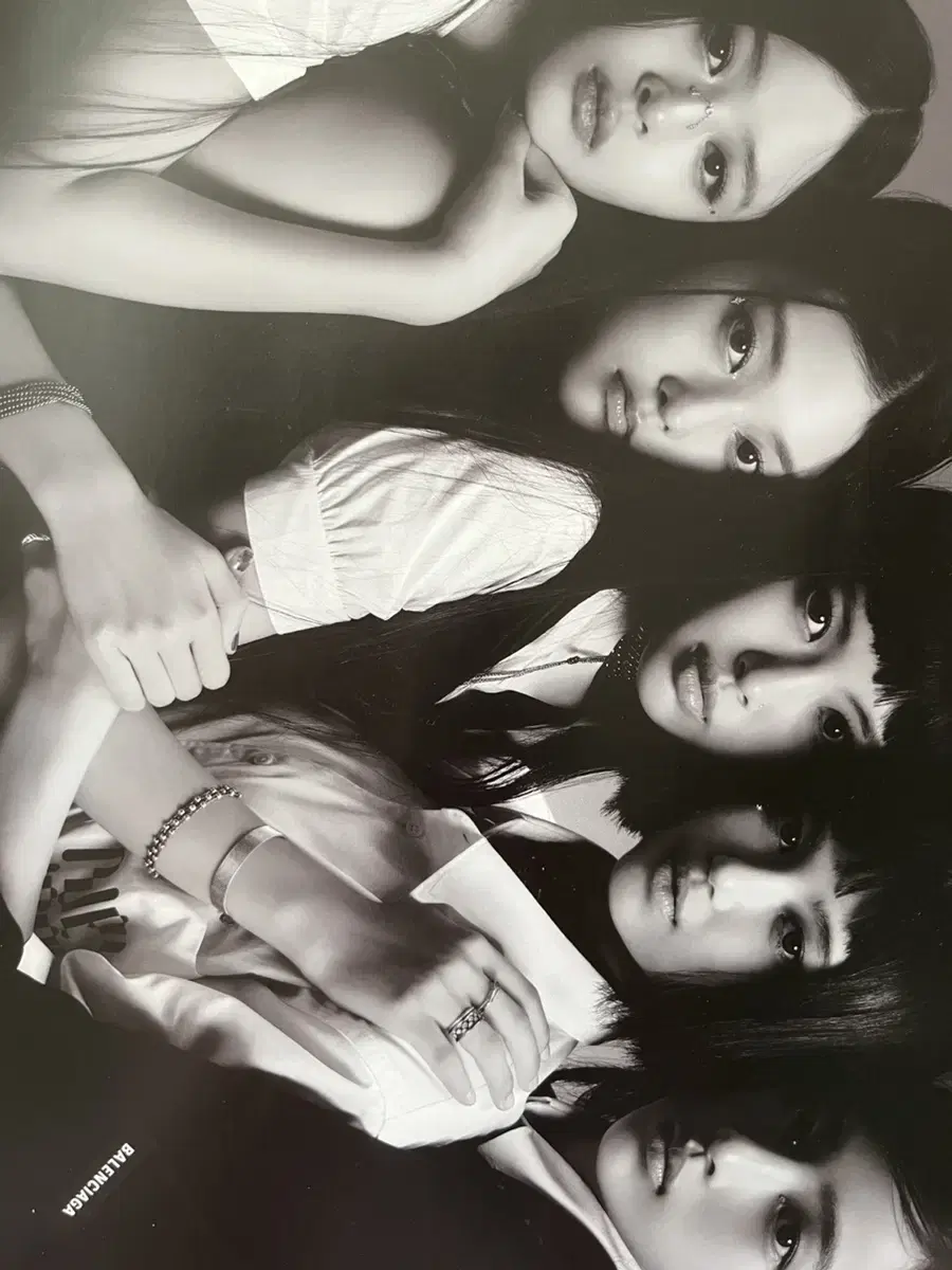 New Jeans Attention poster (group, hanni, danielle, hyein) Transferred