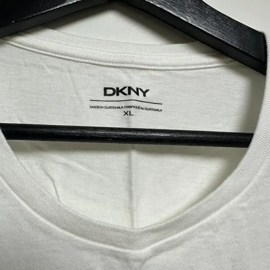 명품 dkny 남자 반팔티셔츠 남성면반팔티 xl