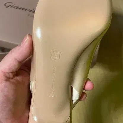 Gianvitto Rossi 지안비토로씨 피치 pvc 슬링백 미사용