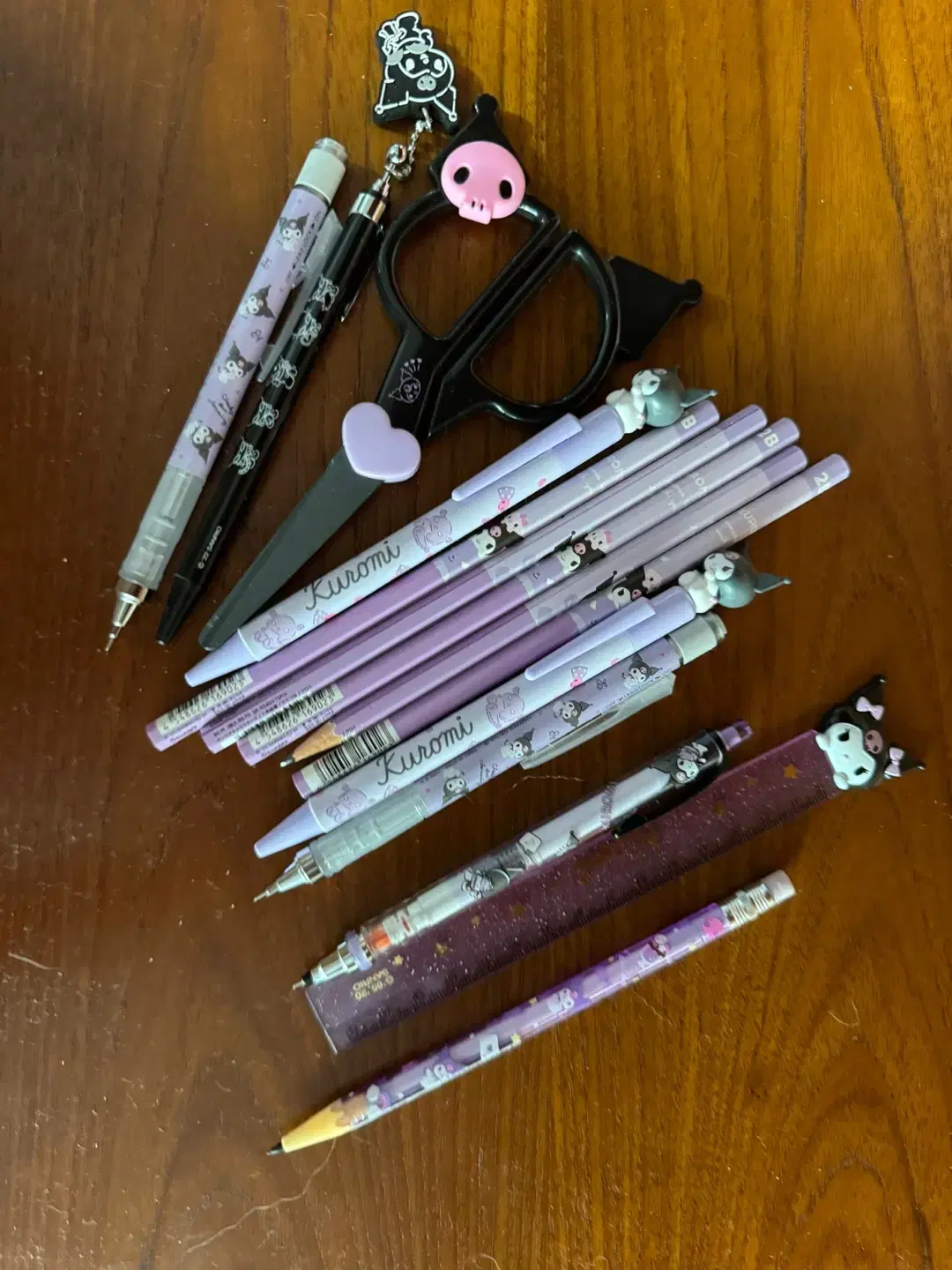 Kuromi Writing Instruments