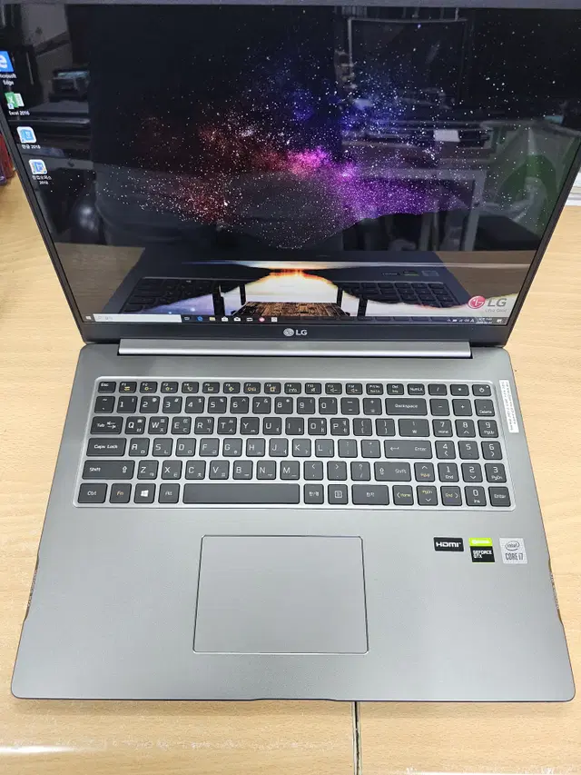 LG17인치울트라기어(i7 10510U,32G,GTX1650)게이밍노트북