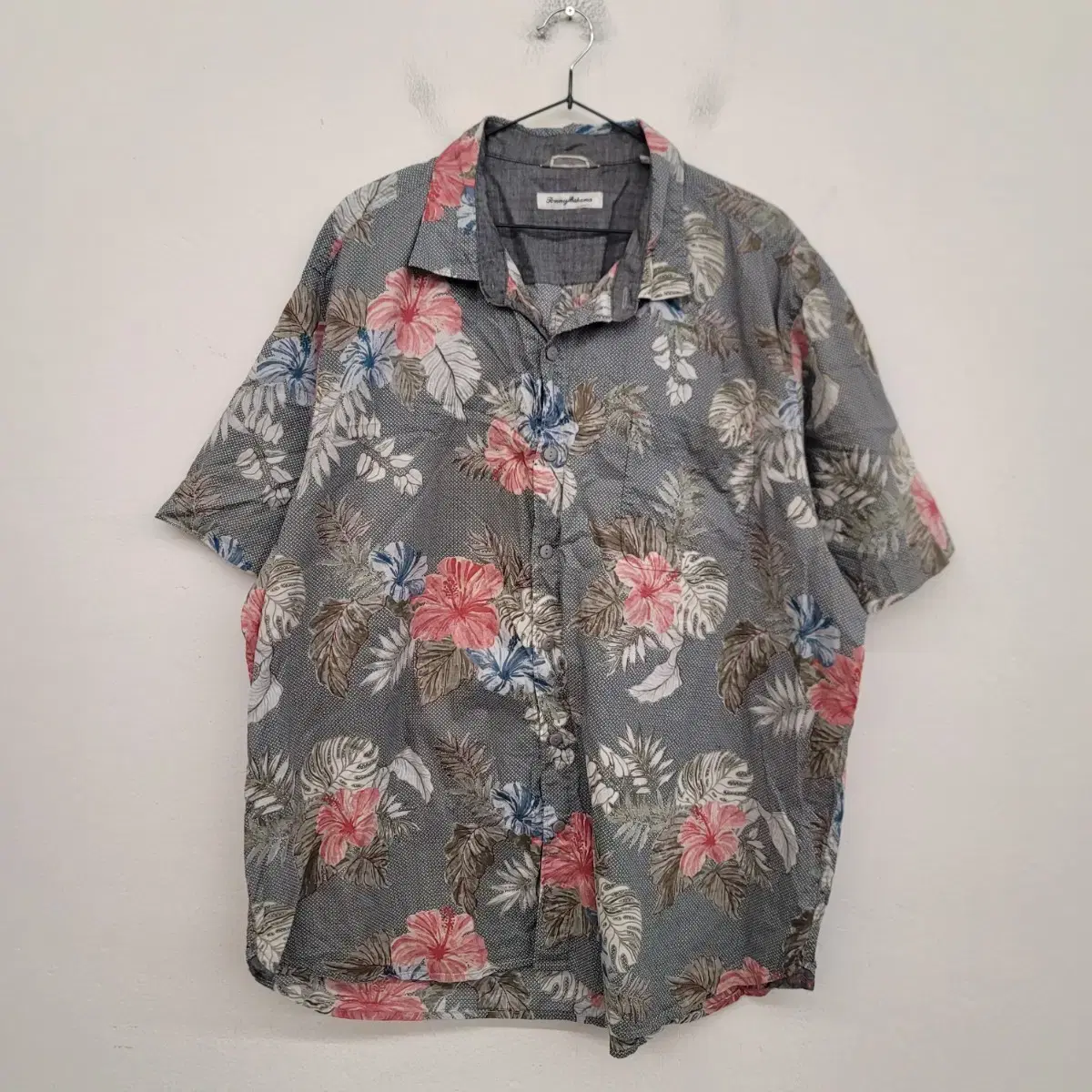 [115/3XL] Tommy Bahama Hawaiian shirt for sale.