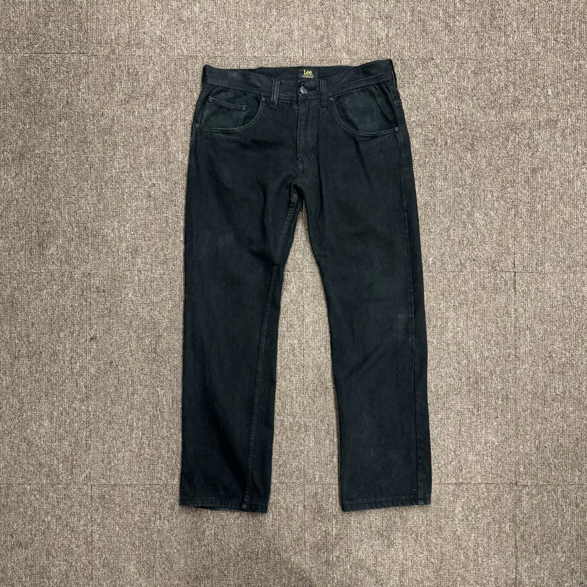 [33] Lee Prestige Straight Black Jeans