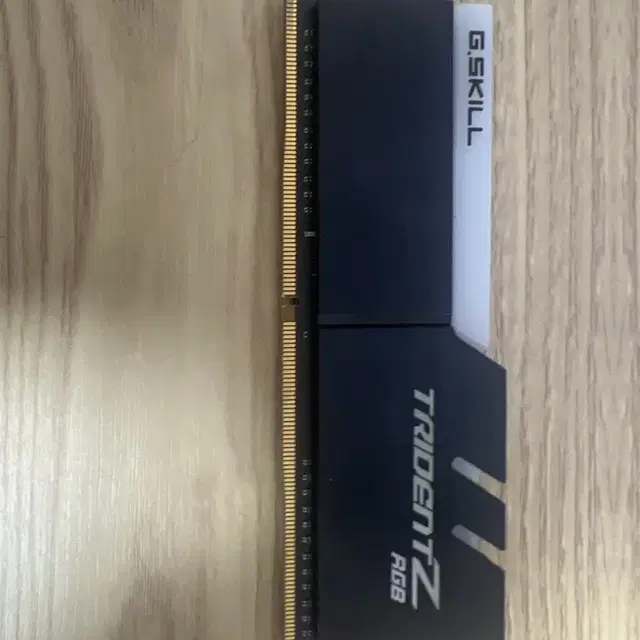 지스킬 트라이던트 3200cl14 8gb 1장