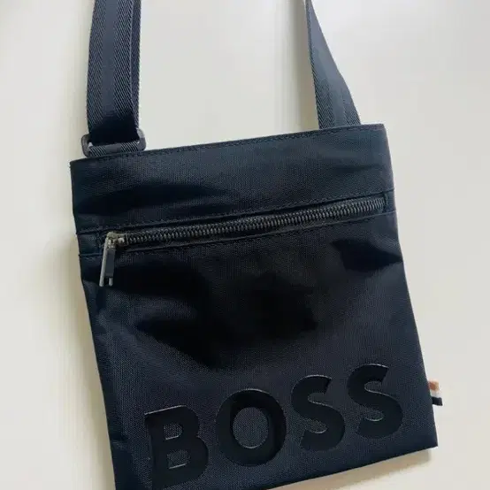 크로스백,휴고보스,보스,hugo,boss,데일리크로스백,남여공용,미니백,