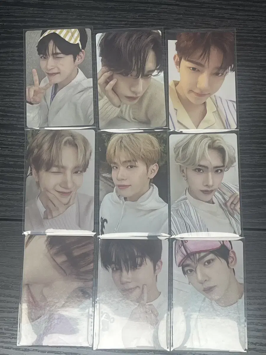 ZB1 season's greetings photocard (shipping cost X , bulk , sell cheaply)