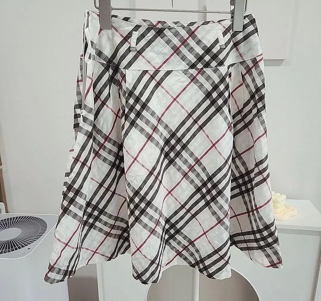 Burberry yeoreum Skirt