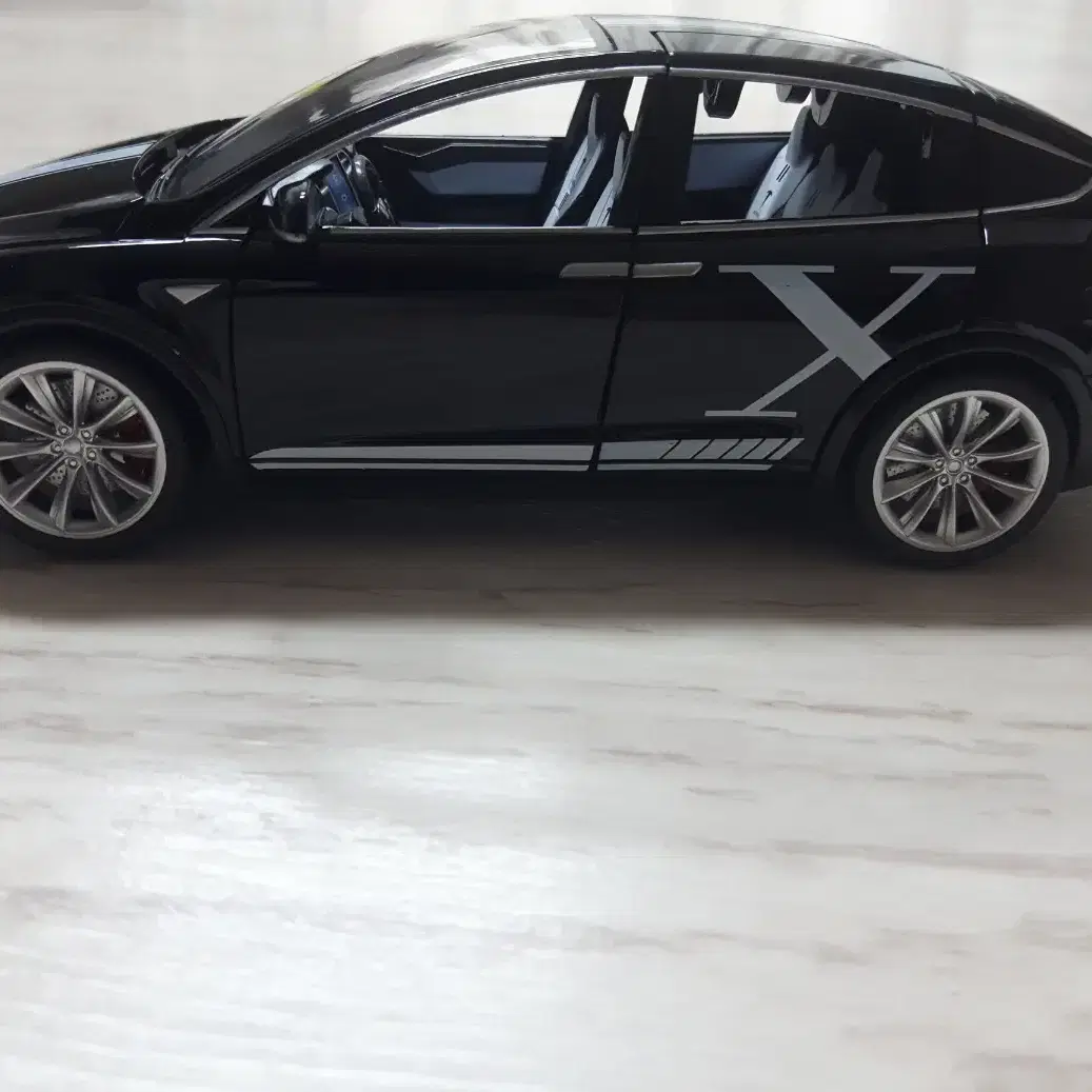 1:24사이즈 테슬라 모델X TESLA MODEL X 블랙 미사용 새상품