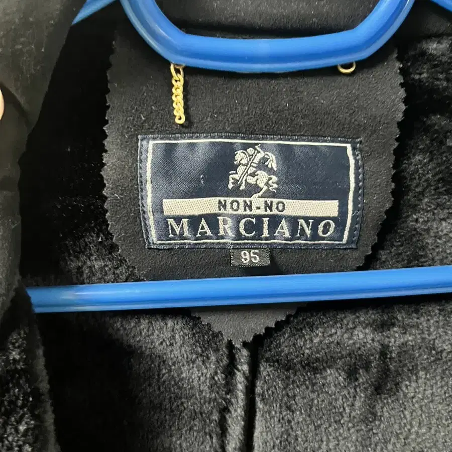 Marciano 자켓