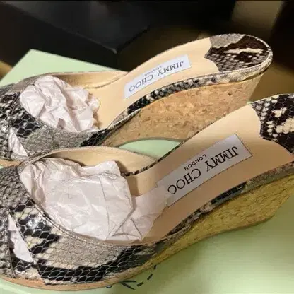 지미추 Jimmy Choo python 웨진힐 샌들 미착용