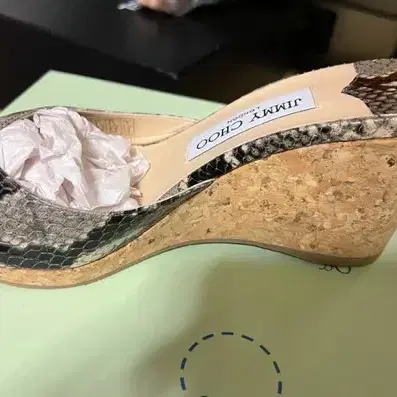 지미추 Jimmy Choo python 웨진힐 샌들 미착용