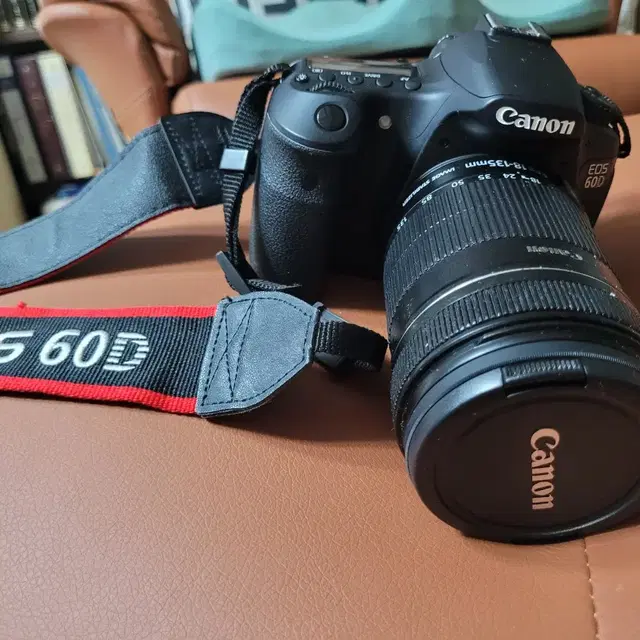 캐논 정품 EOS 60D+18-135mm 기본렌즈+8GB+UV필터 k