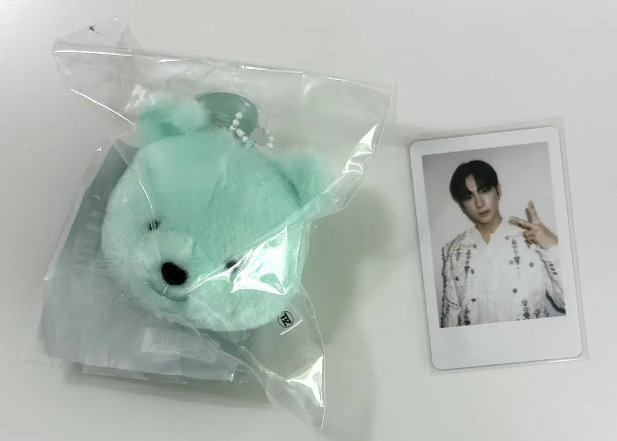 The Boyz hyunjae md doll keyring