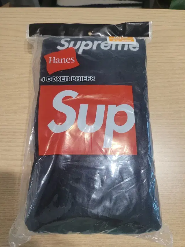 새상품  SUPREME  Hanes 슈프림 해인즈 박서 브리프 팬티. 4