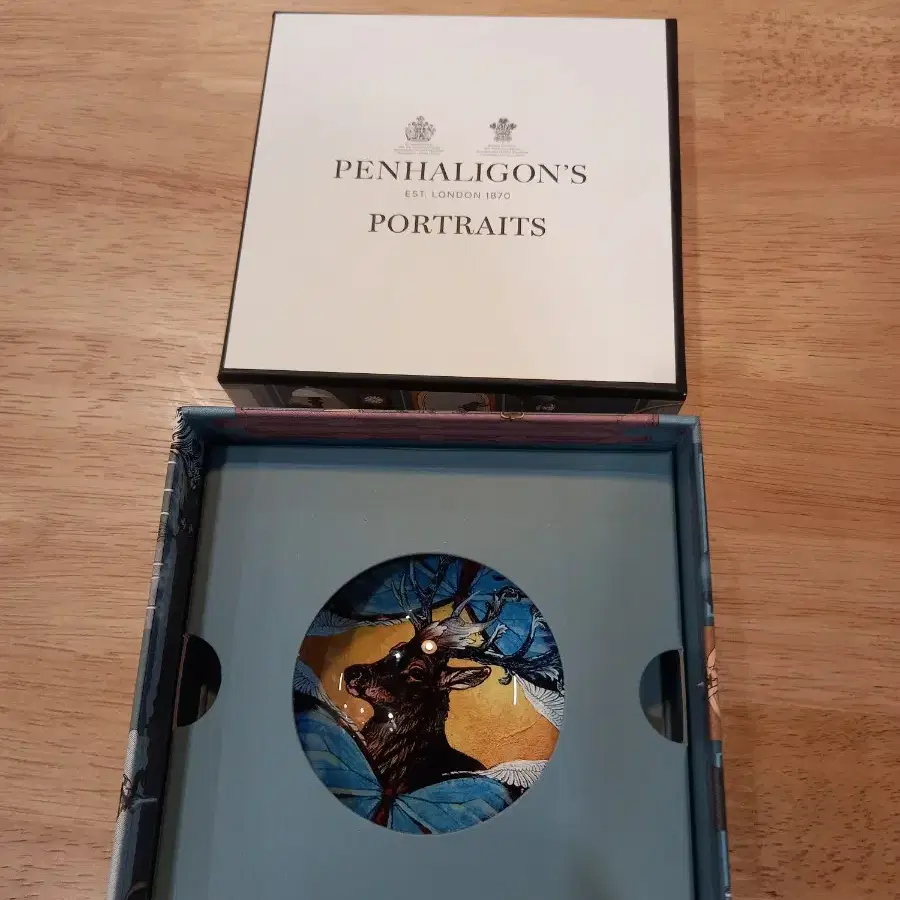 penhaligon's  portraits유리문진