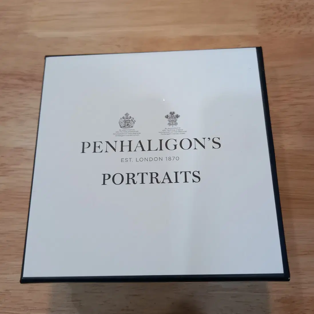 penhaligon's  portraits유리문진