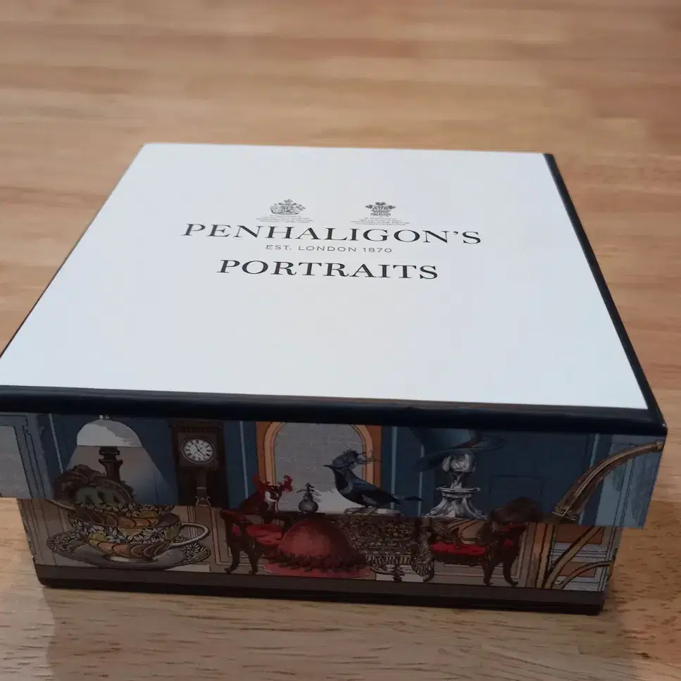 penhaligon's  portraits유리문진