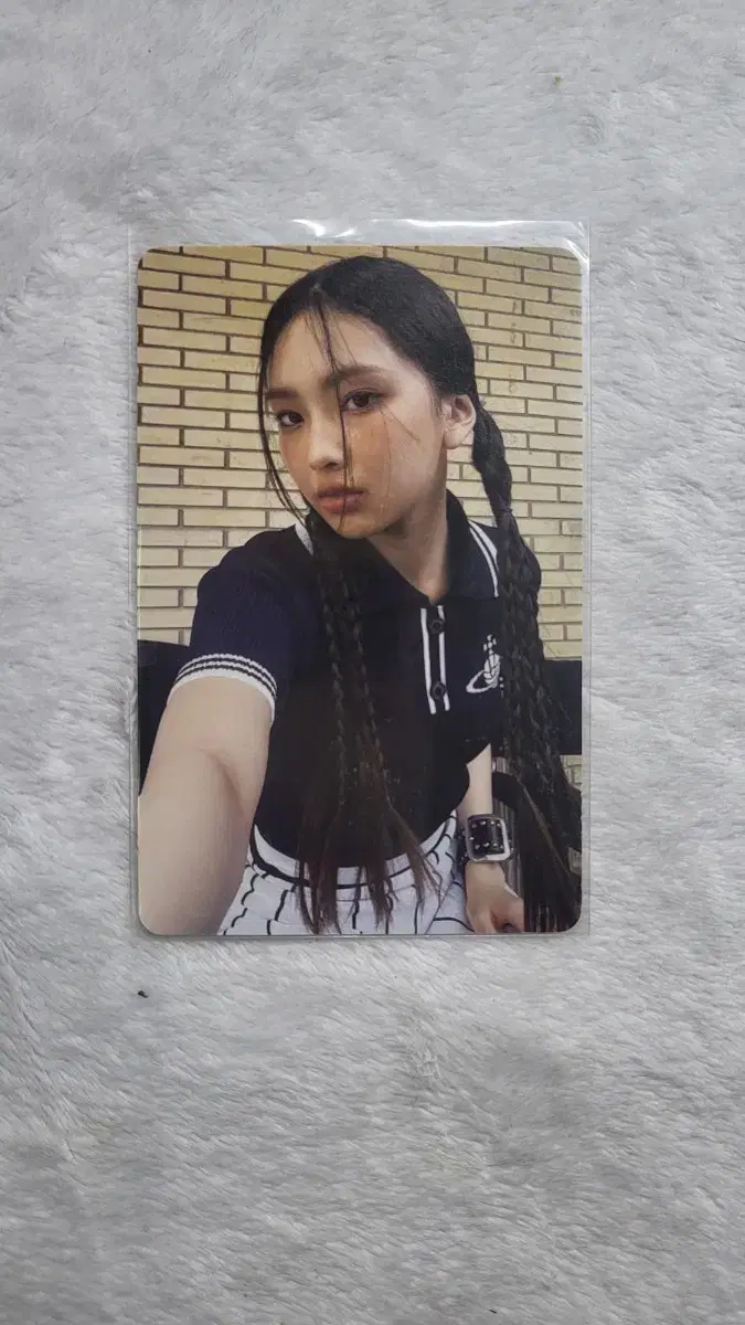 New Jeans hyein photocard