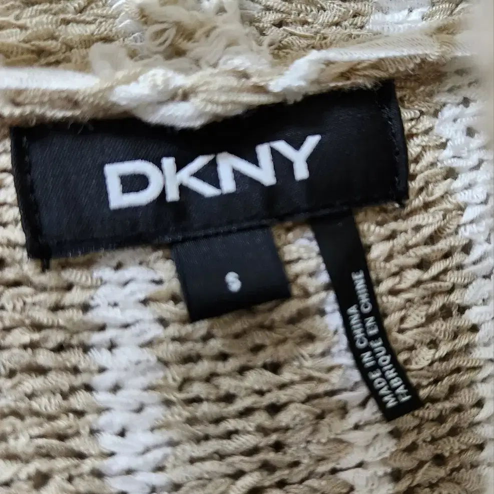 DKNY 후드스웨트