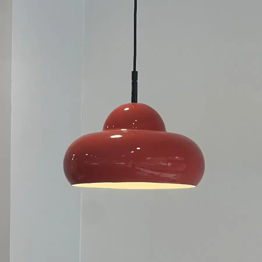 Red Metal Space Pendant Lamp 빈티지조명