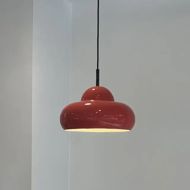 Red Metal Space Pendant Lamp 빈티지조명