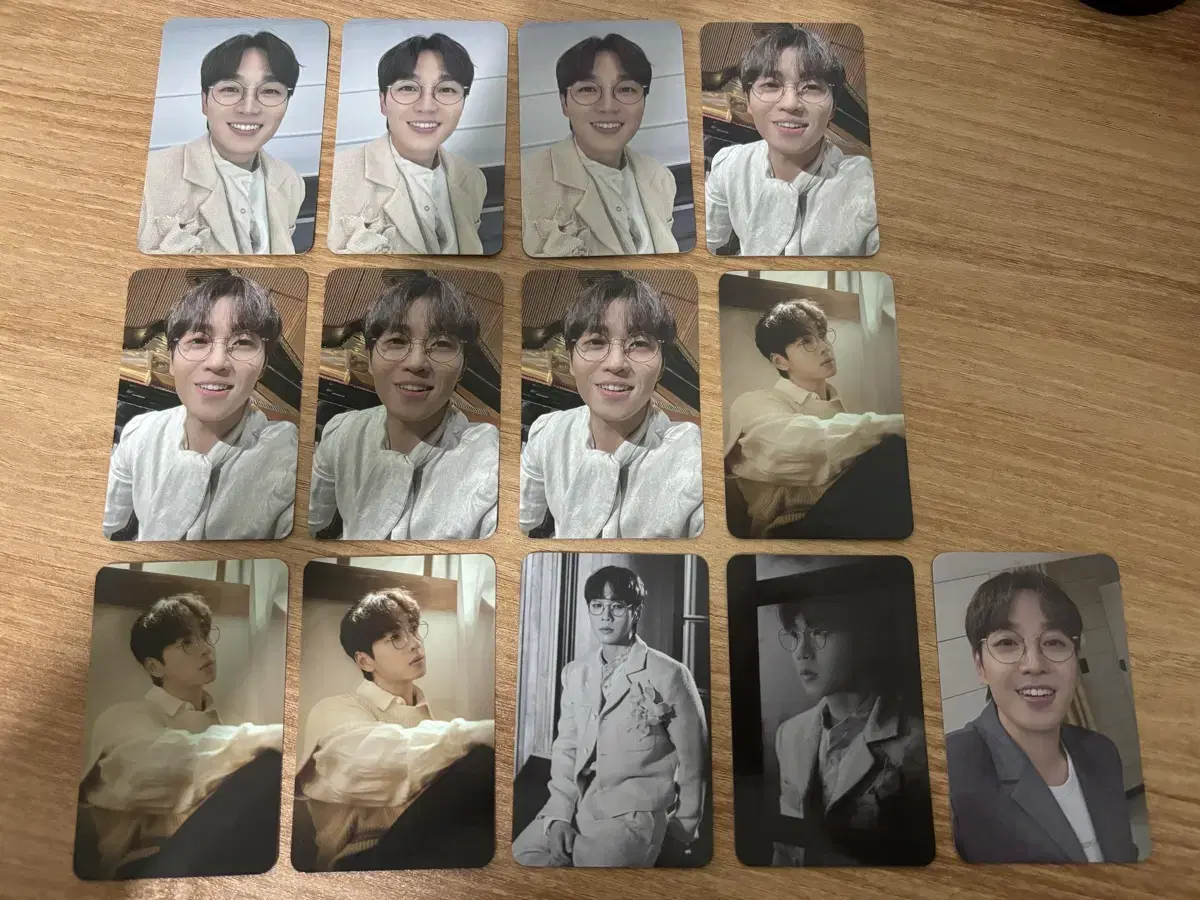 Lee Seokhoon sells photocards