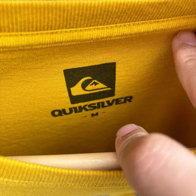 quiksilver 퀵실버 옐로우 반팔티셔츠