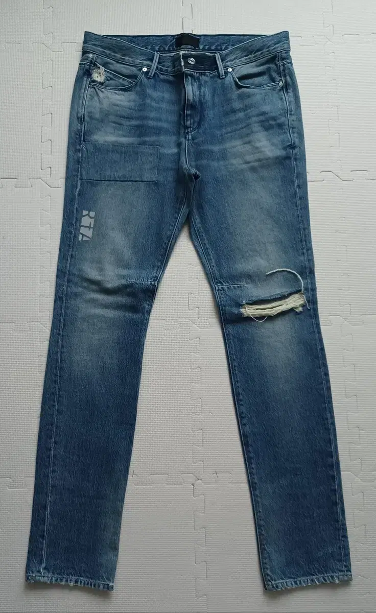 RTA Jeans 32