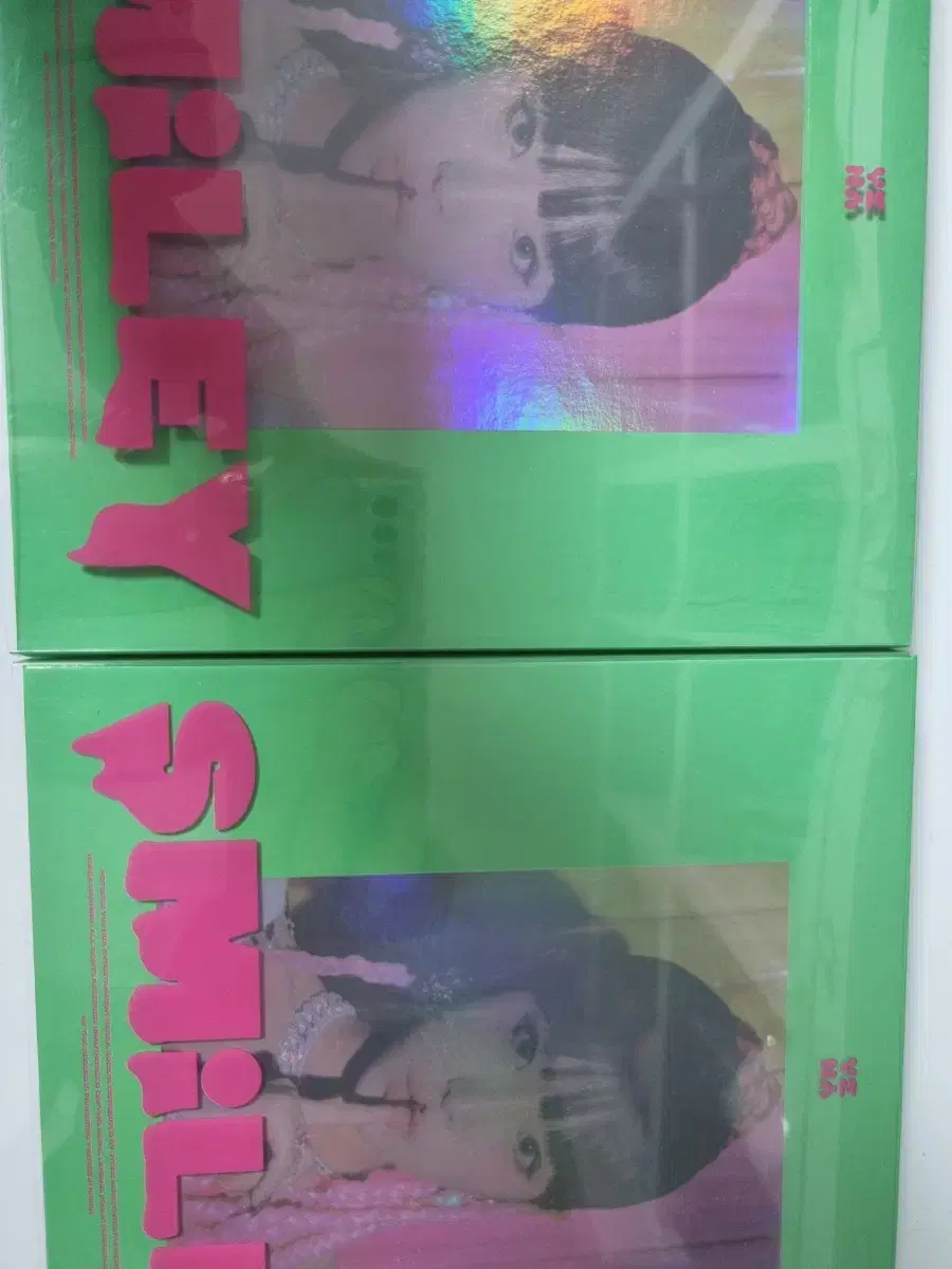 Yena Choi Smiley unsealed album to sell