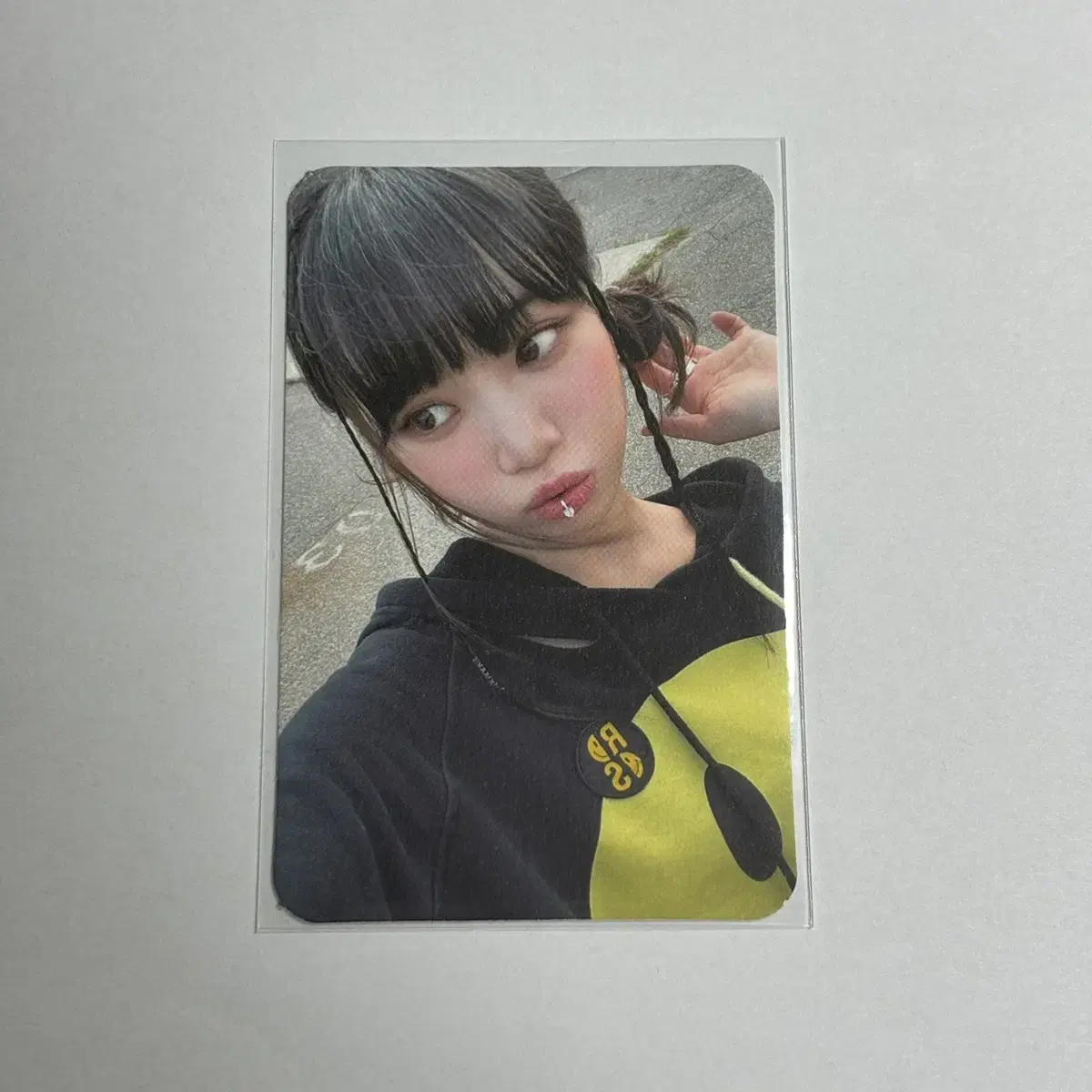 Le sserafim kim chaewon antifragile photocard