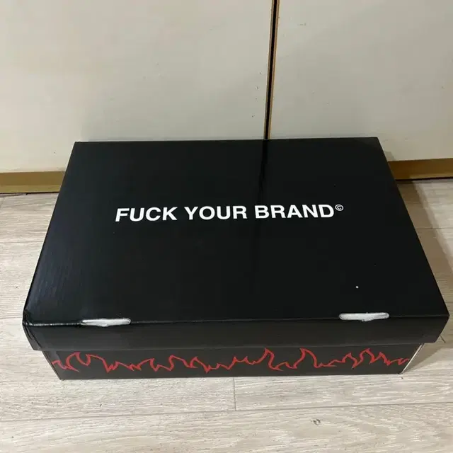 Fuckyourbrand.com 제작  건스우시 스니커즈