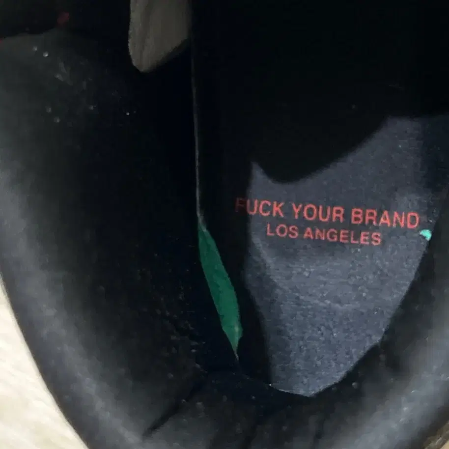 Fuckyourbrand.com 제작  건스우시 스니커즈