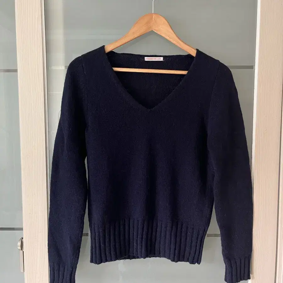 빈티지 브이넥 울 니트 vintage v-neck wool 100