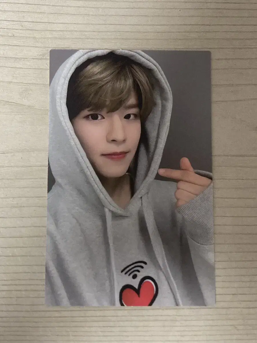 Skz seungmin hooded photocard